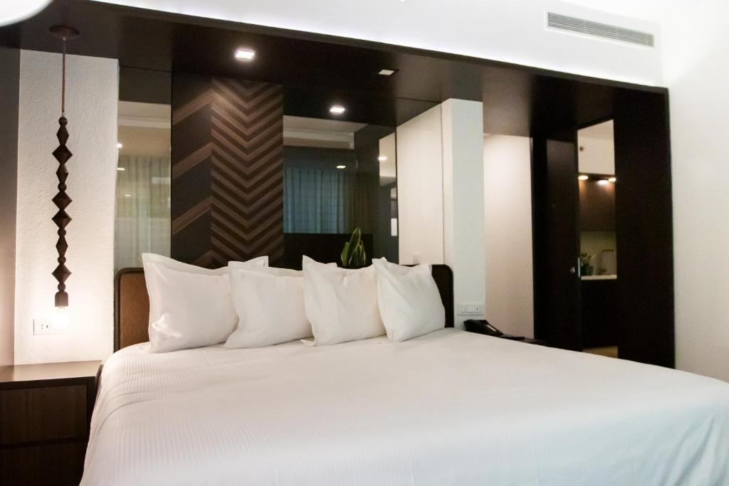 Eurobuilding Hotel & Suites Lecheria Eksteriør billede